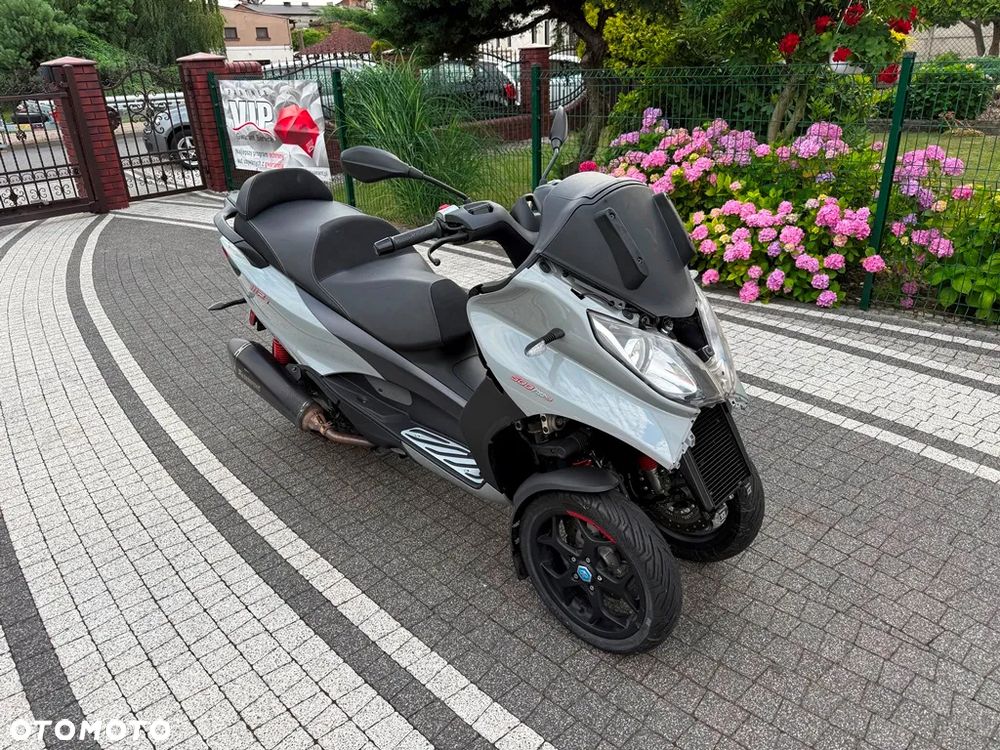 Piaggio MP-3 - 5