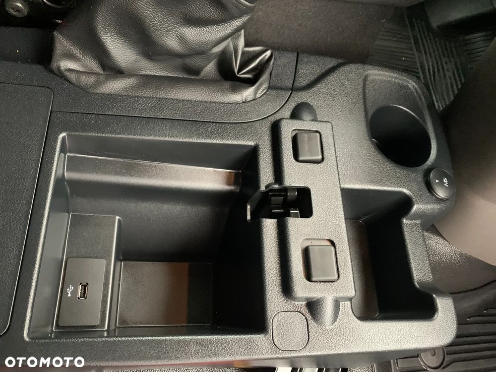 Ford Connect L2 Maxi Long 3 miejscowy Skrzynia 6biegowa Ładowność 690kg 2 Euro Palety  Homologacja cięż. VAT-1 GWARANCJA Ford do 12.2026r - 17