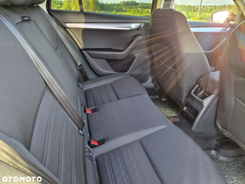 Skoda Octavia 1.6 TDI Ambition - 8