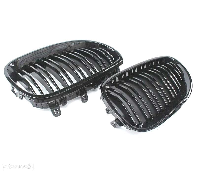 GRELHAS FRONTAIS DUPLAS BMW E60 03-10 LOOK M5 PRETO BRILHANTE - 3