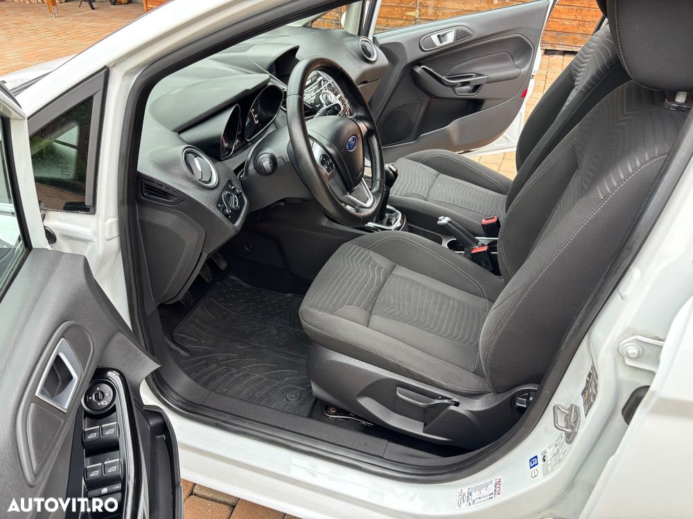 Ford Fiesta 1.6 TDCi DPF Titanium - 7