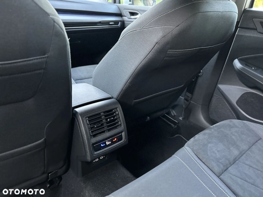 Volkswagen Golf - 19