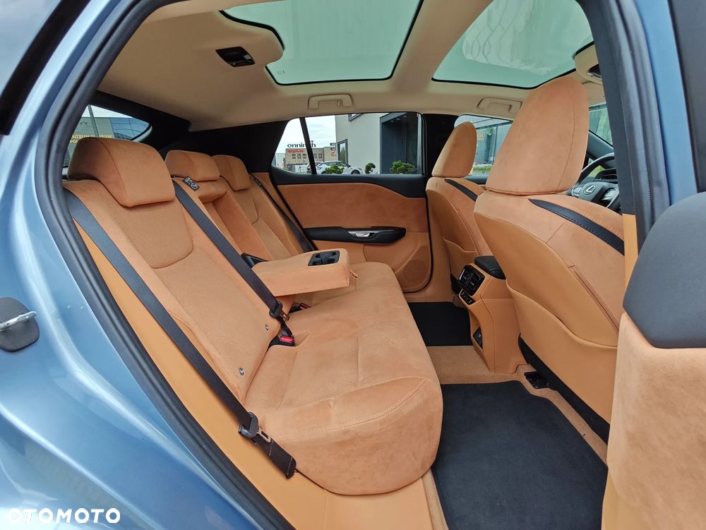 Lexus RZ 450e Omotenashi DIRECT4 - 12