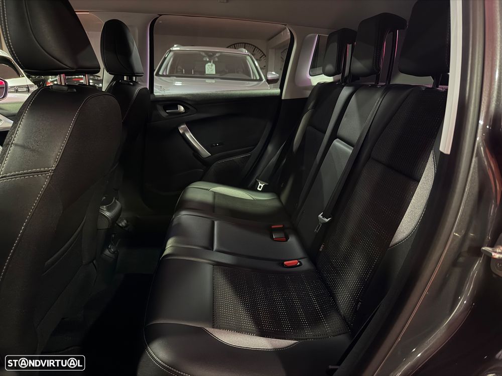 Peugeot 2008 1.6 BlueHDi Allure - 15