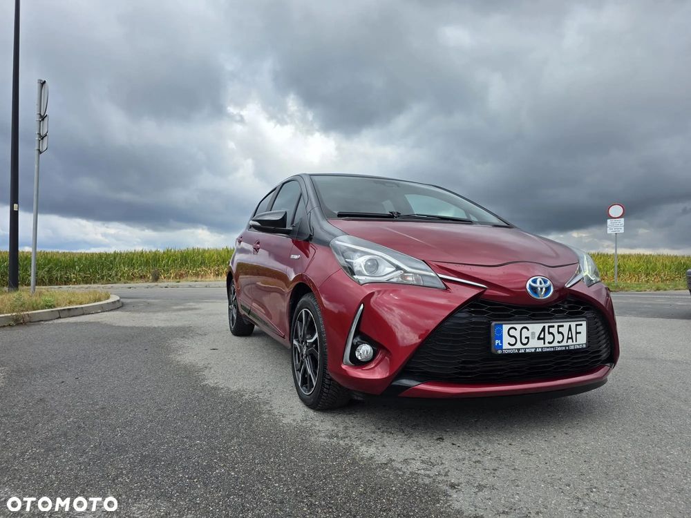 Toyota Yaris Hybrid 100 Selection Passion - 5