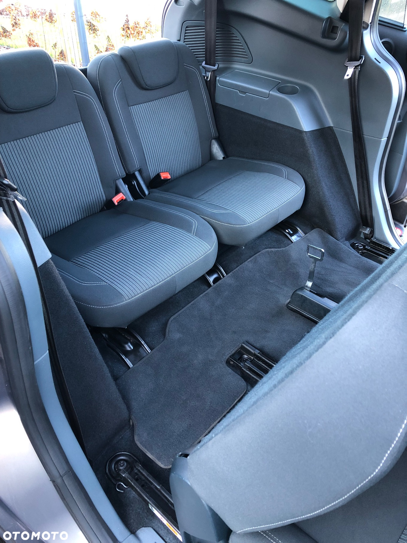 Ford Grand C-MAX - 16