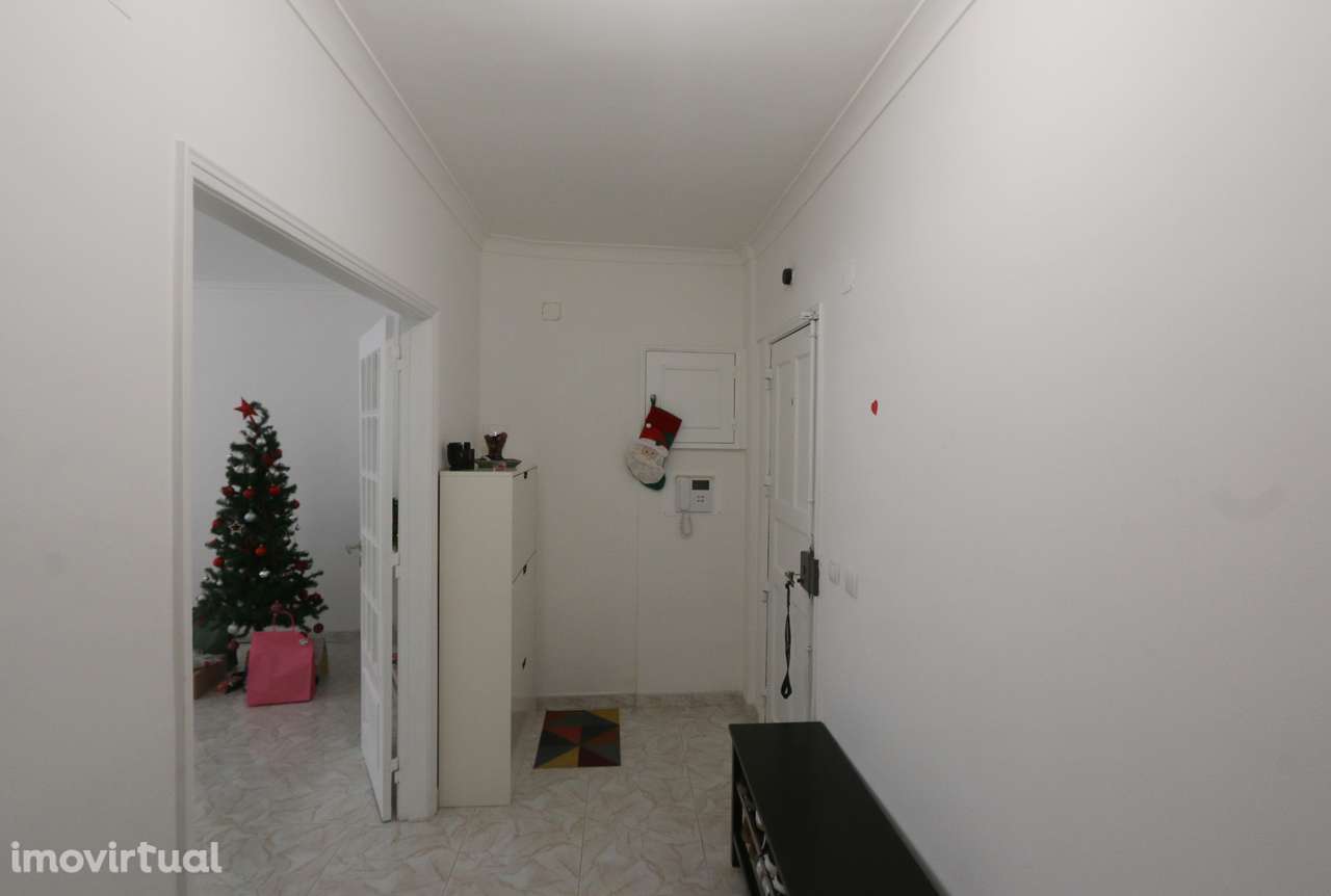 Excelente 3 assoalhadas com arrecadação em Massamá - Grande imagem: 4/16