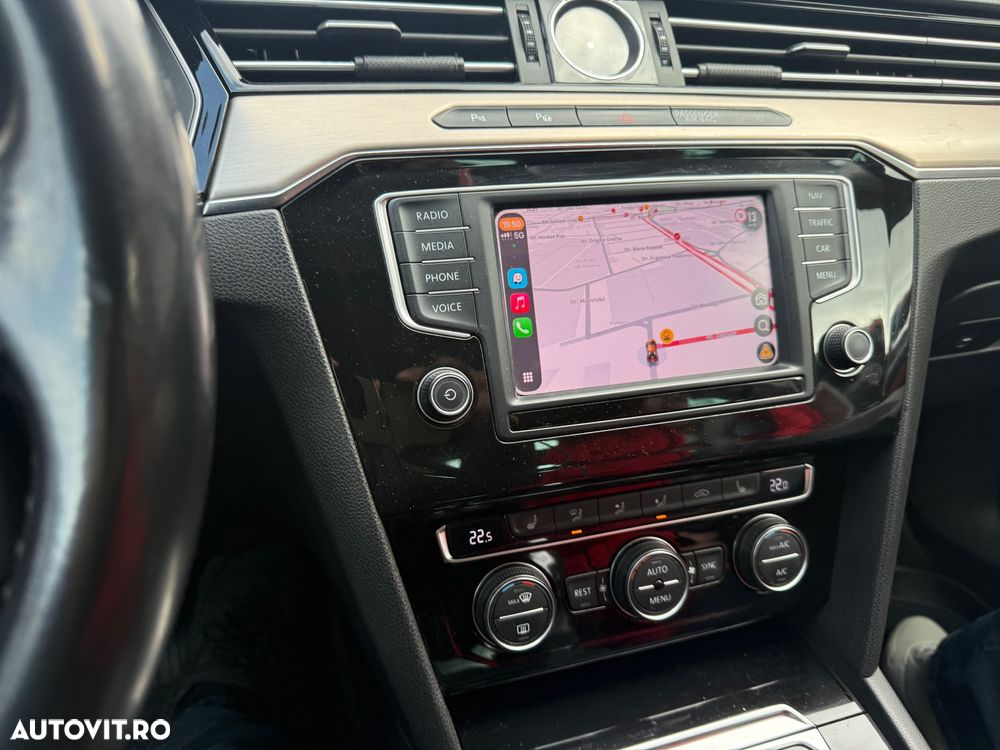 Volkswagen Passat 2.0 TDI DSG Highline - 30