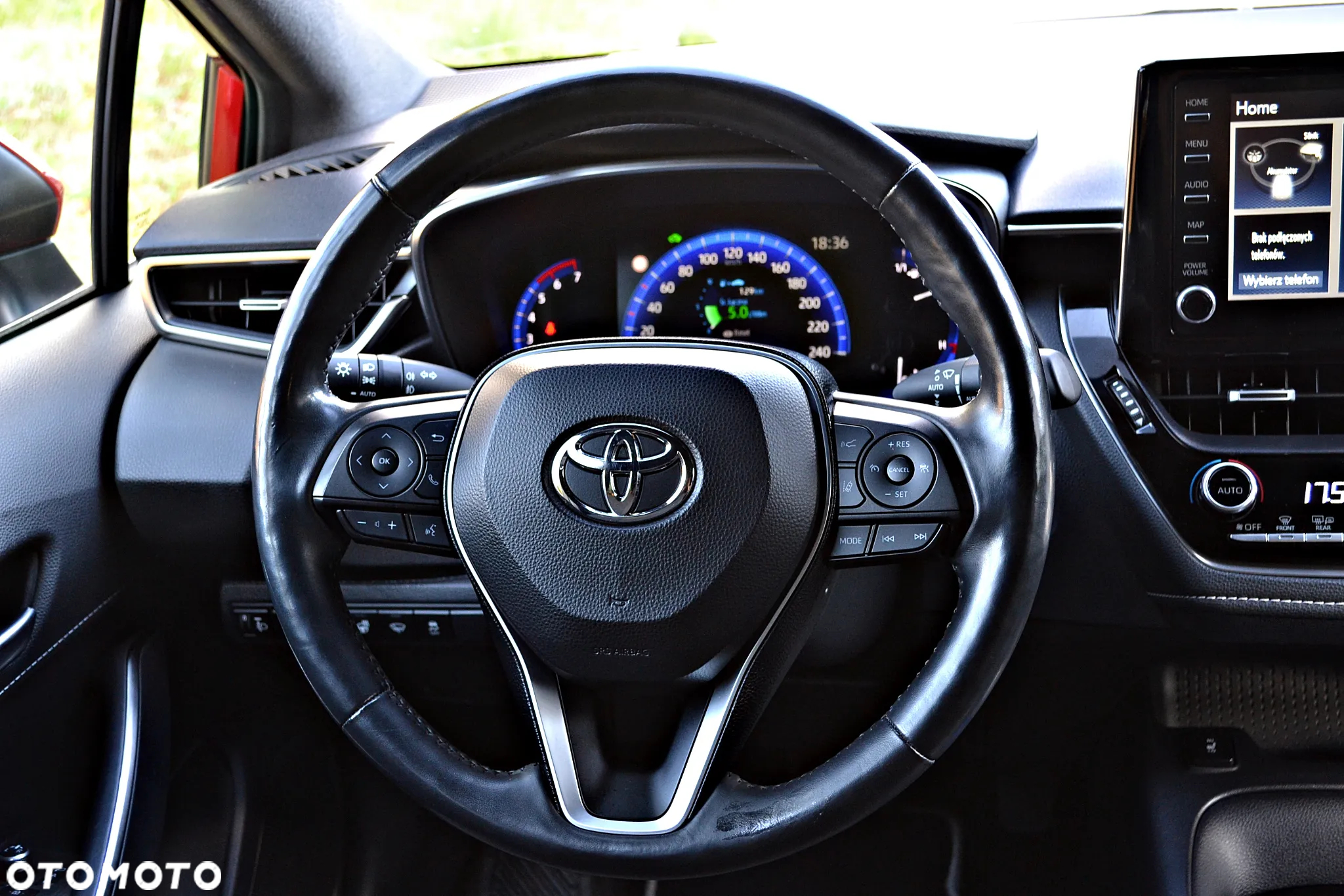 Toyota Corolla 1.8 Hybrid Executive - 34