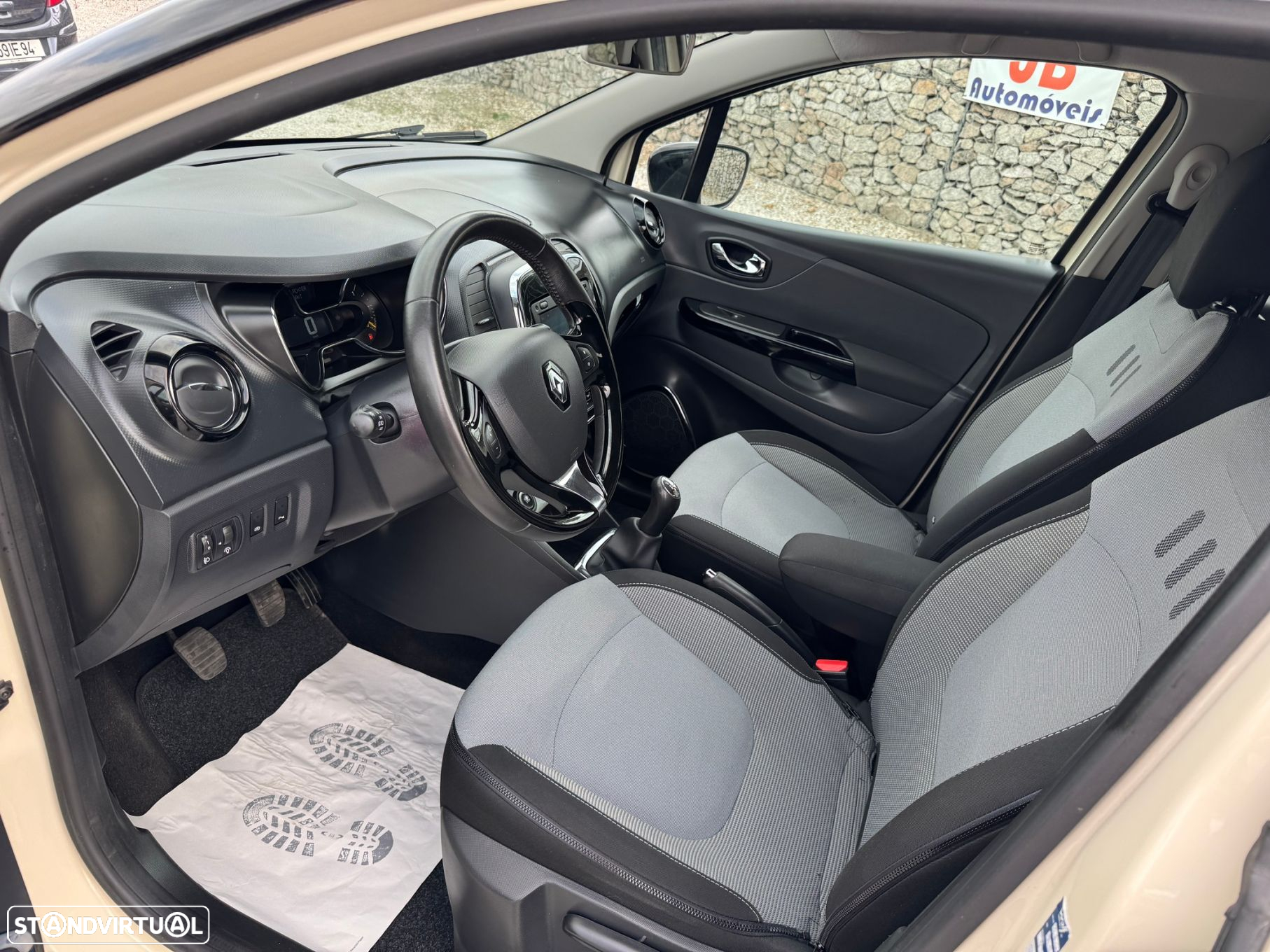 Renault Captur 0.9 TCE Exclusive - 8