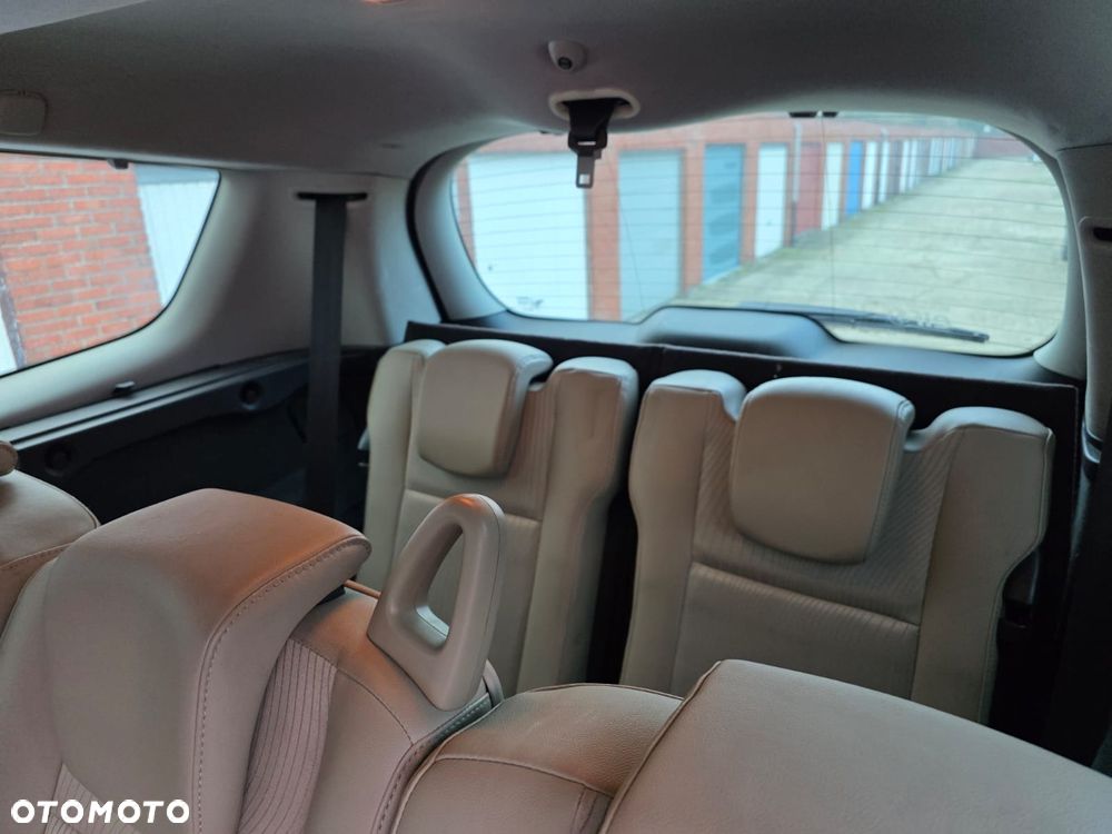 Renault Grand Scenic - 11