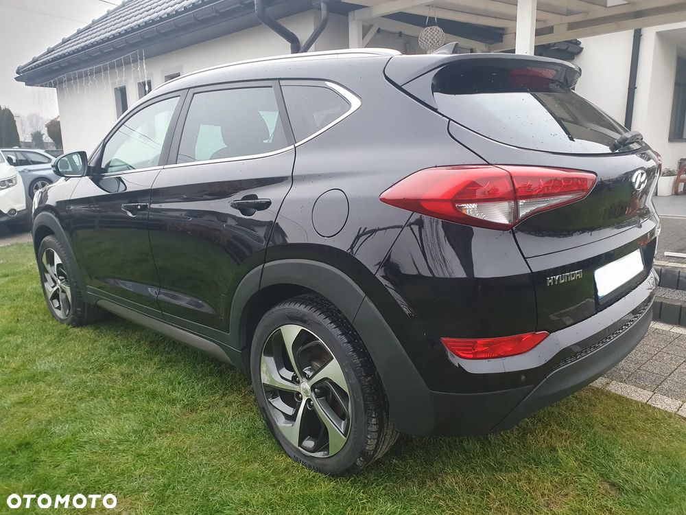 Hyundai Tucson 1.6 GDI BlueDrive Style 2WD - 24