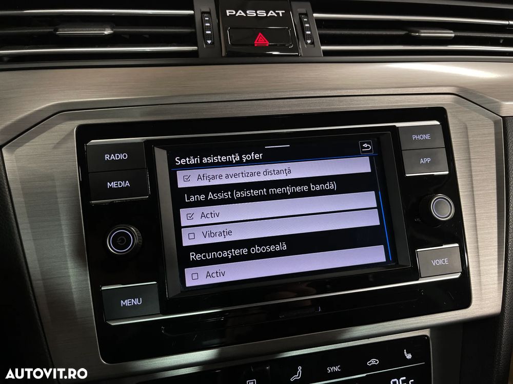 Volkswagen Passat 1.5 TSI ACT DSG Trendline - 15