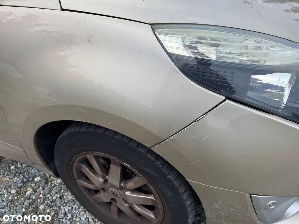 Renault Grand Scenic - 8