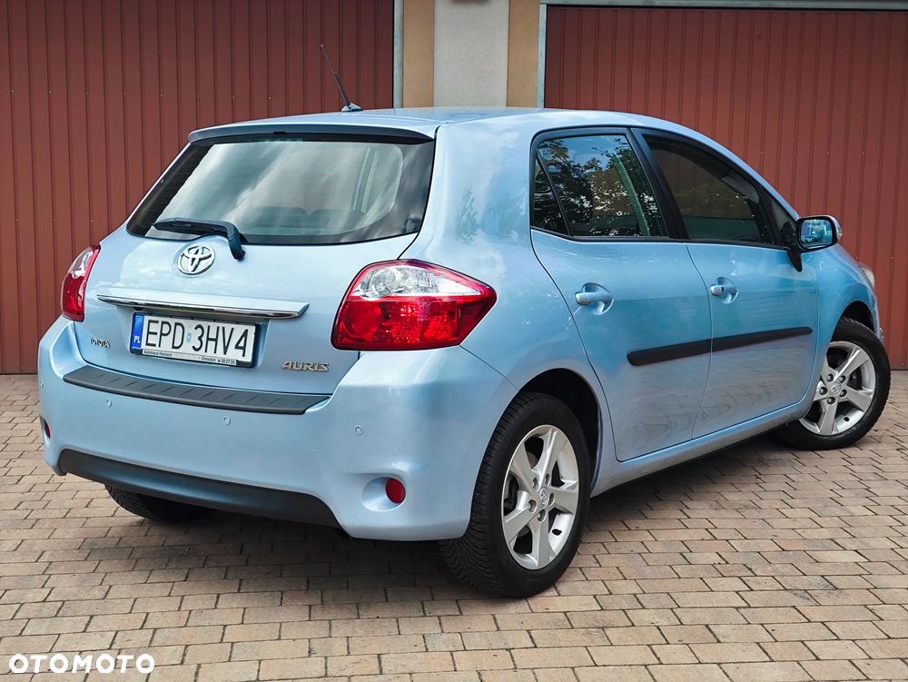 Toyota Auris 1.6 Executive - 4