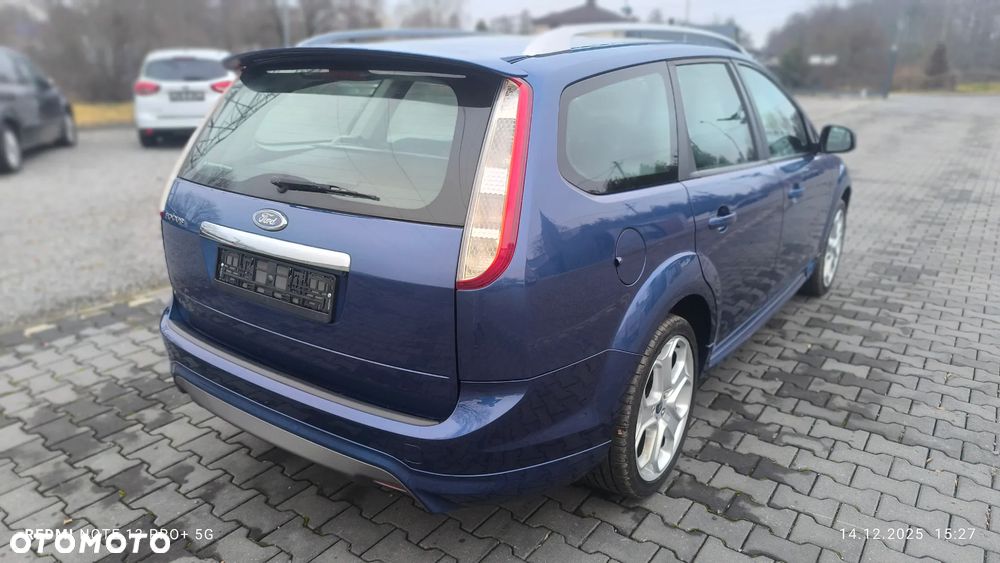 Ford Focus 1.8 Titanium - 8