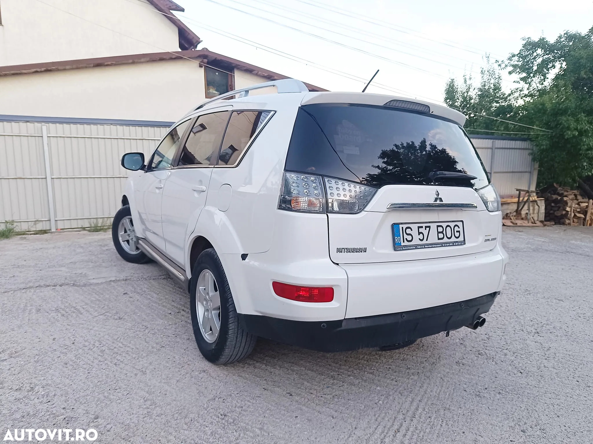 Mitsubishi Outlander 2.2 DI-D 4WD Instyle - 6