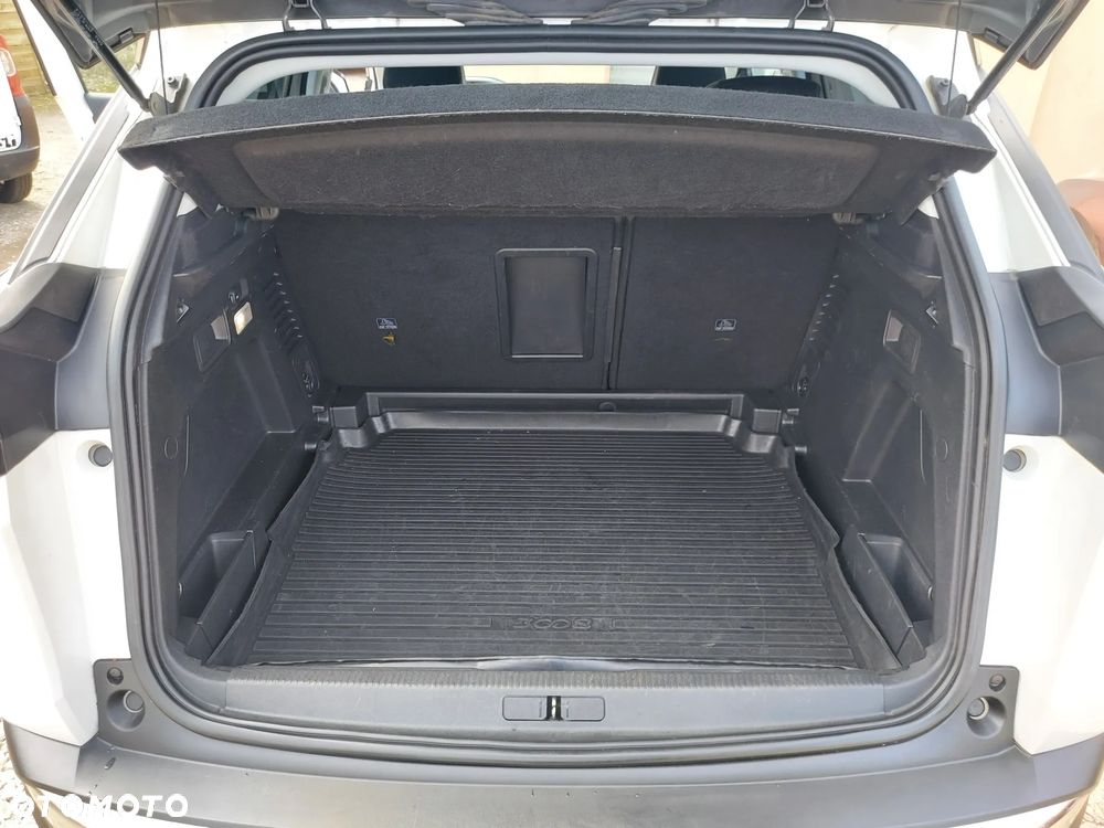 Peugeot 3008 1.2 PureTech Allure S&S - 7