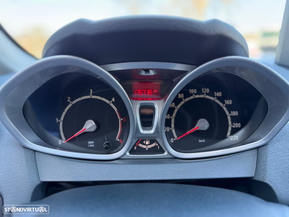 Ford Fiesta 1.4 TDCI Titanium - 8