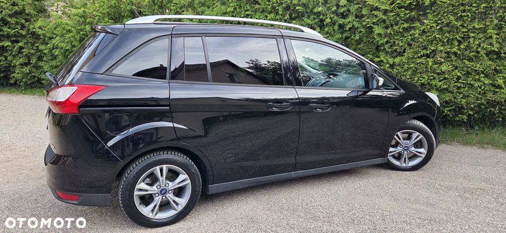 Ford Grand C-MAX - 16