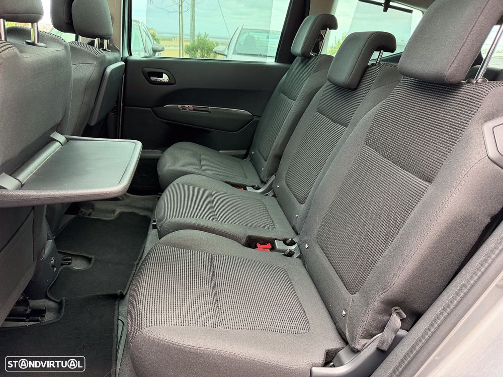 Peugeot 5008 1.6 E-HDi 7L Allure 2-Tronic J17 - 13