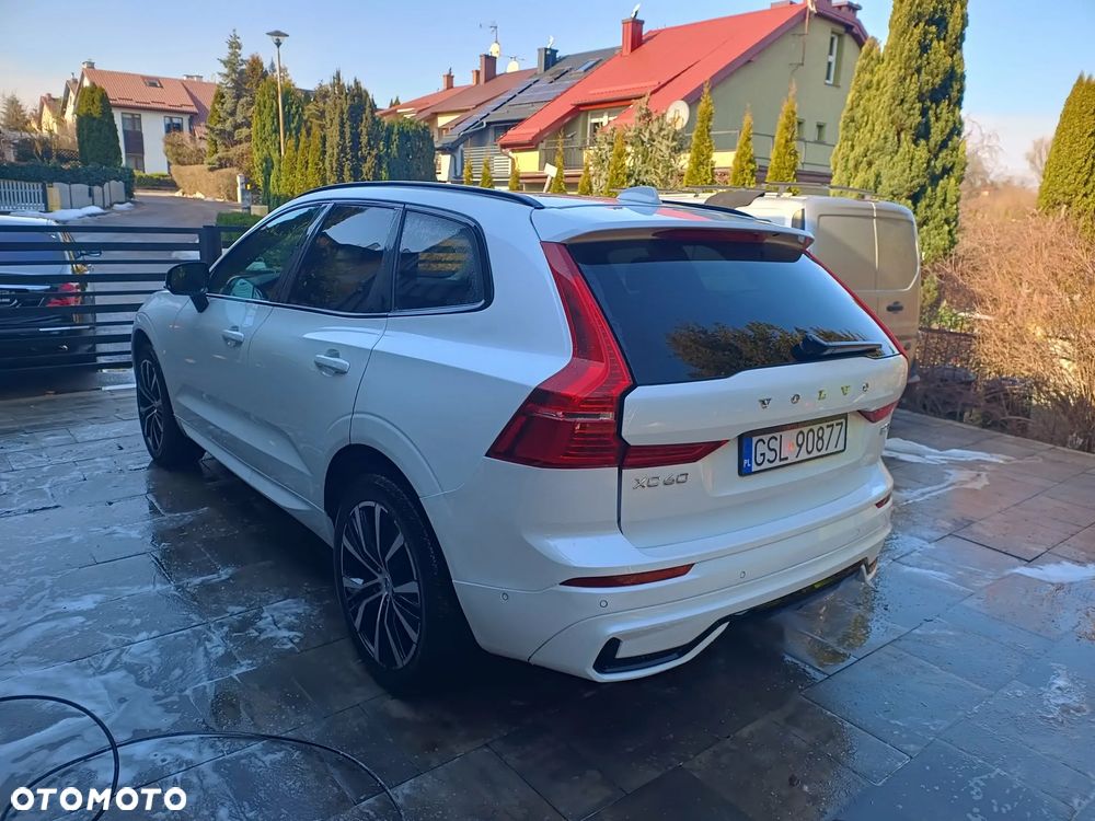 Volvo XC 60 B5 B AWD Plus Dark - 16