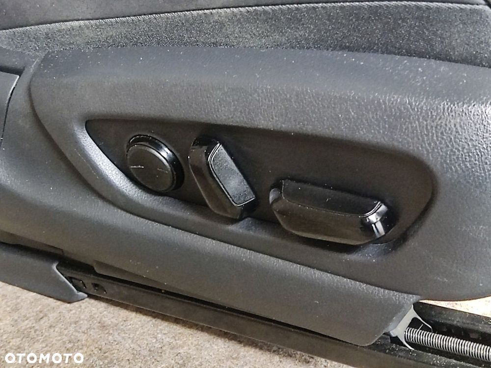 LEXUS ES od 2018r Fotele Kanapy Boczki Skórzane - 19