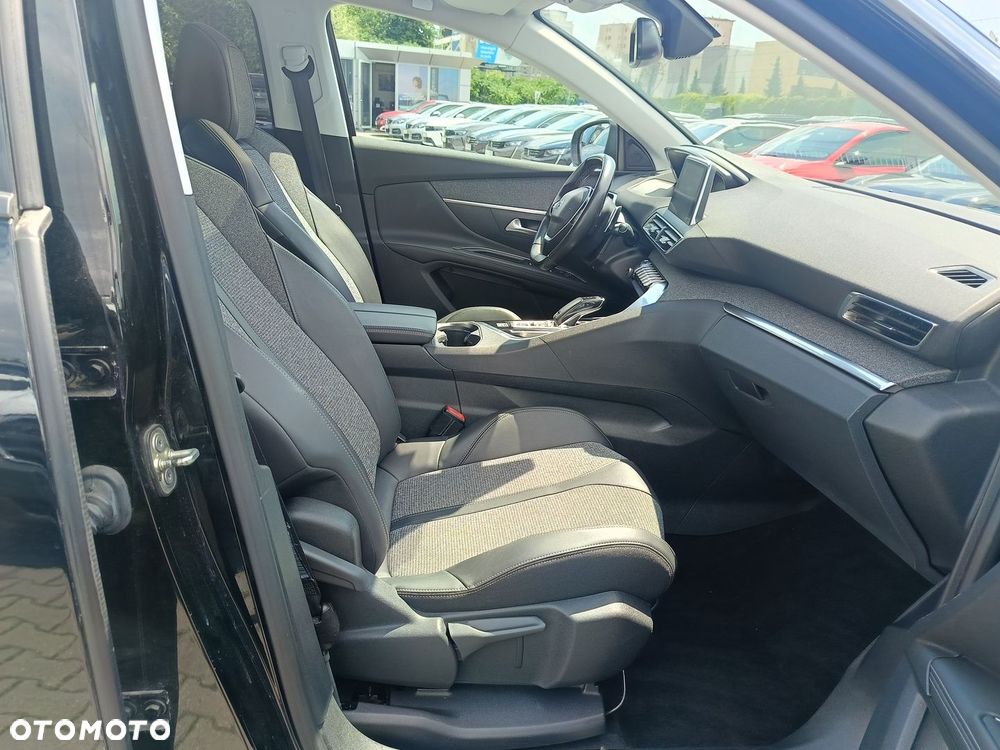 Peugeot 5008 1.6 PureTech Allure S&S EAT8 - 8