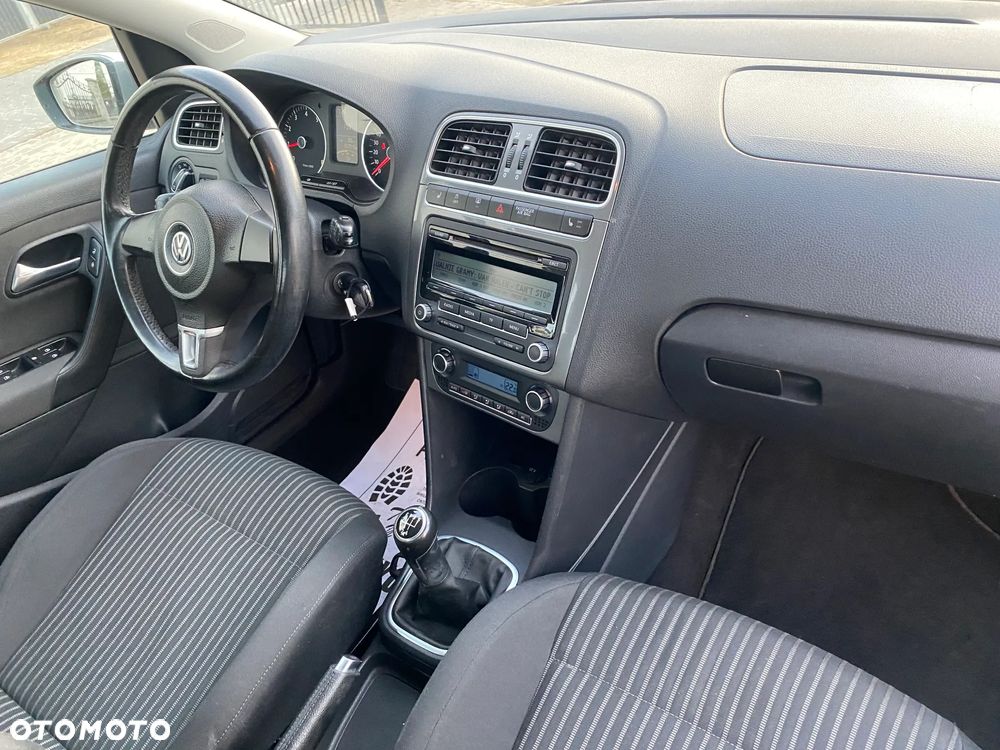 Volkswagen Polo 1.4 16V Highline - 23
