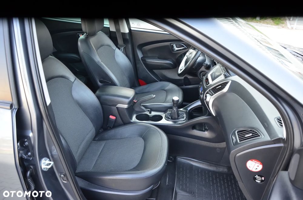Hyundai ix35 2.0 Premium 2WD - 21