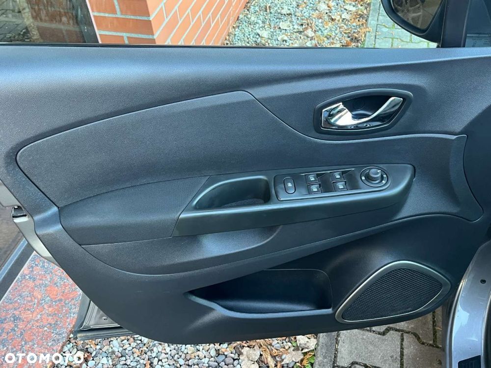 Renault Captur 1.5 dCi Limited EDC - 19