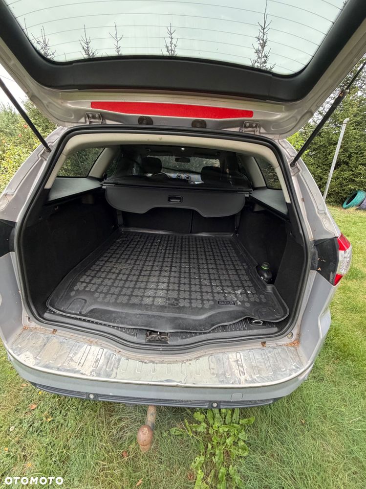 Ford Mondeo - 8