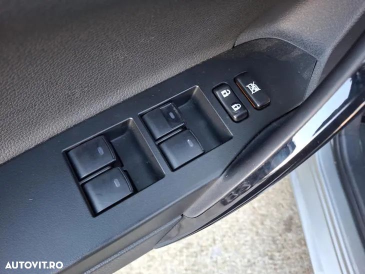 Toyota Auris 1.8 L VVT-i Hybrid Luna - 29