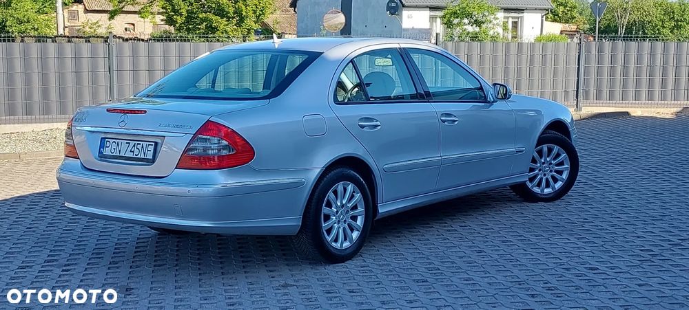 Mercedes-Benz Klasa E - 27