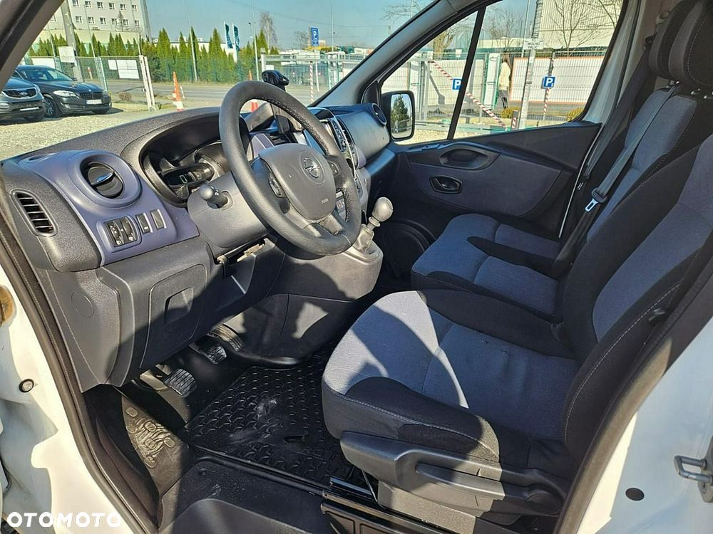 Opel Vivaro - 5