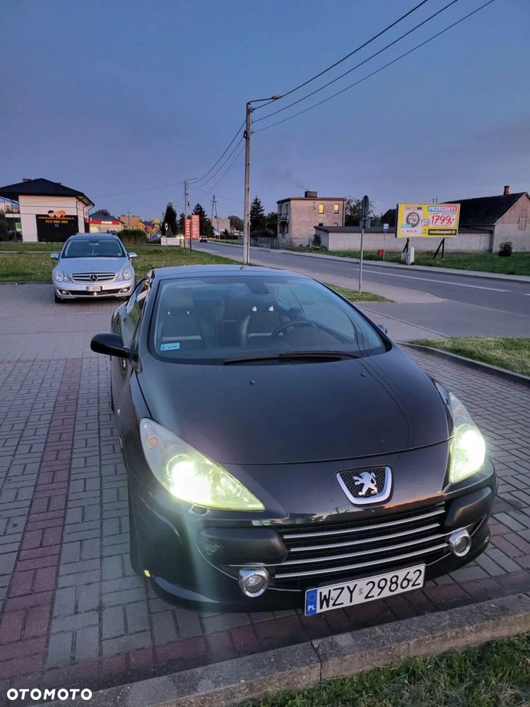 Peugeot 307 CC 2.0 HDi Intense - 16