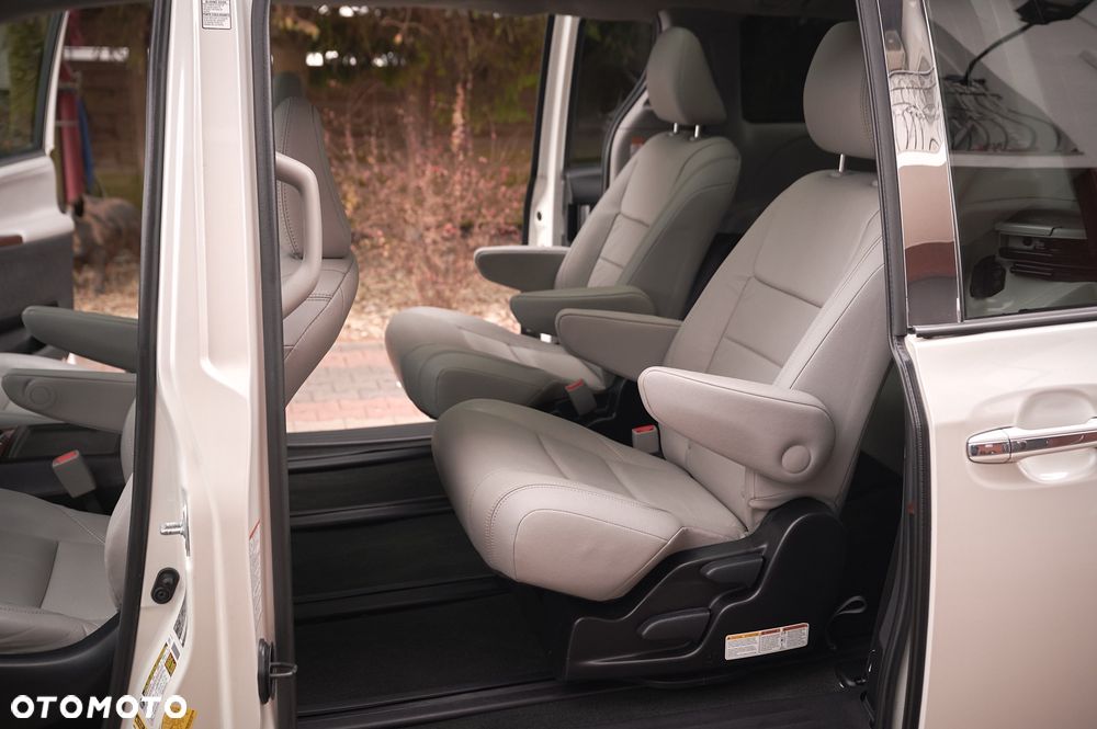 Toyota Sienna 3.5 V6 Limited AWD - 23