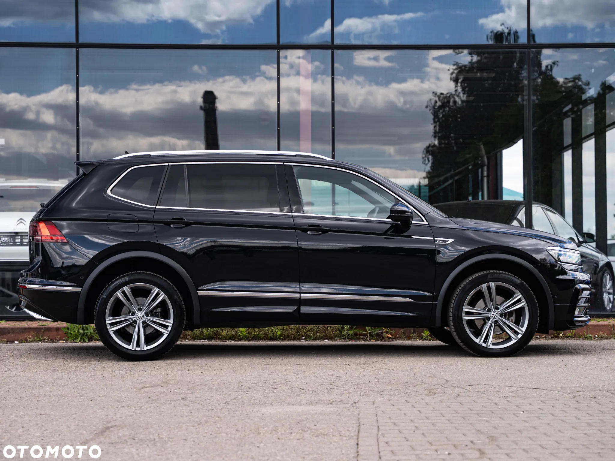 Volkswagen Tiguan Allspace 2.0 TDI R-Line DSG - 16