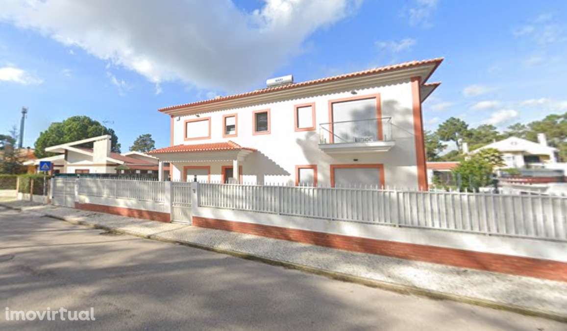 Moradia T5   perto da Herdade da Aroeira. - Grande imagem: 2/54