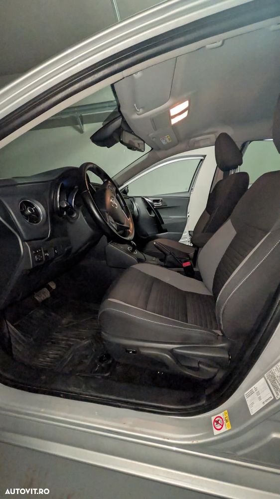Toyota Auris - 12