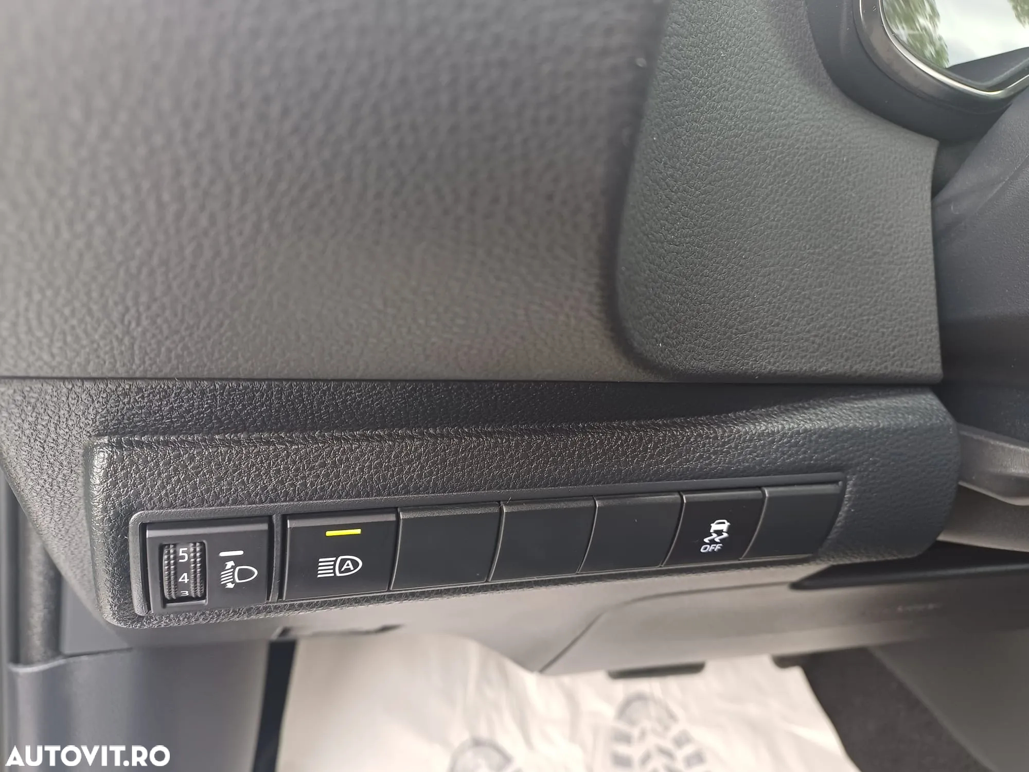 Toyota Corolla 1.8 HSD Dynamic - 12