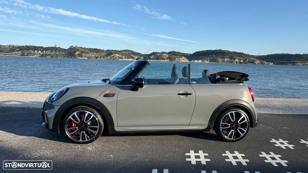 MINI Cabrio John Cooper Works Plus Auto Desportiva - 2