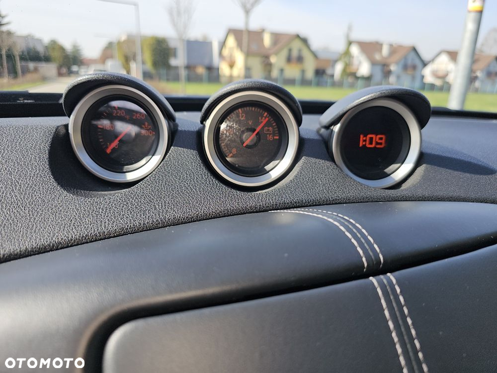 Nissan 370 Z - 13