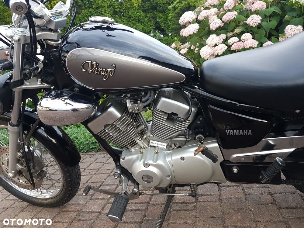 Yamaha XV - 8