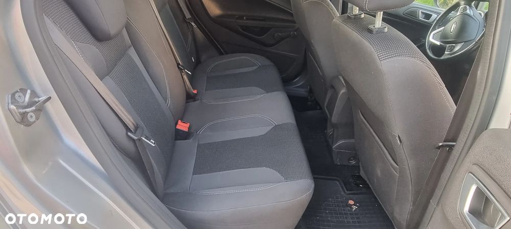 Ford Fiesta - 10