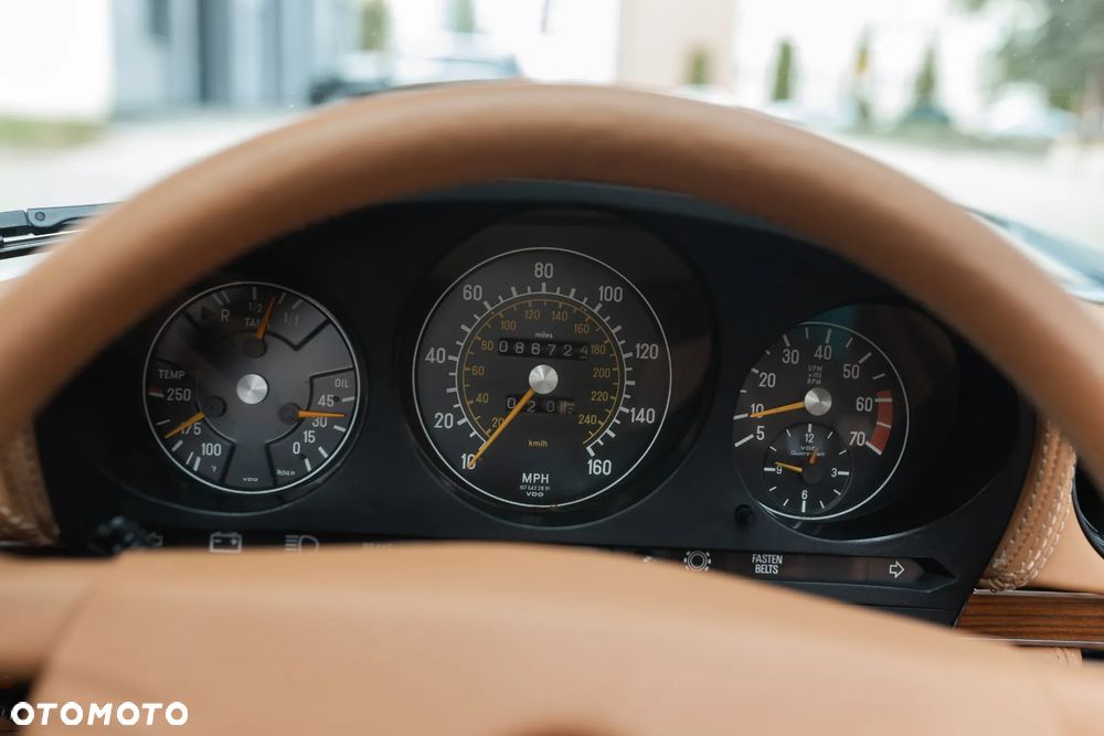 Mercedes-Benz SL - 24