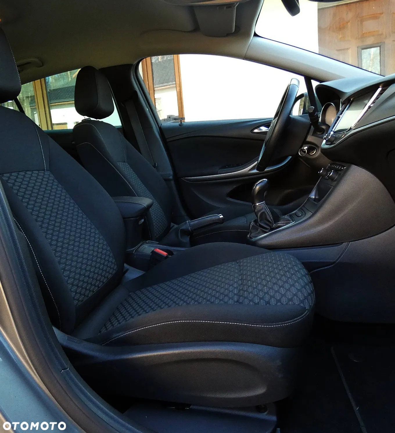 Opel Astra V 1.4 T Dynamic S&S - 28