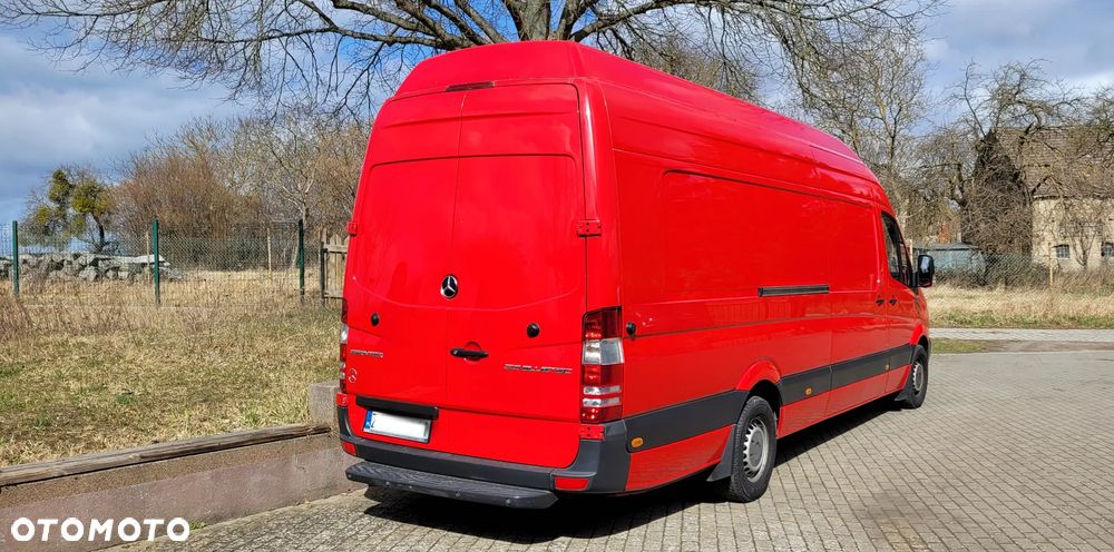 Mercedes-Benz Sprinter - 12