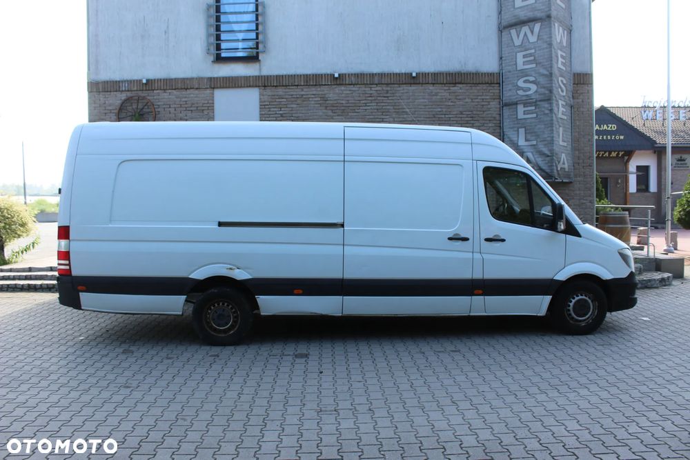 Mercedes-Benz Sprinter - 11