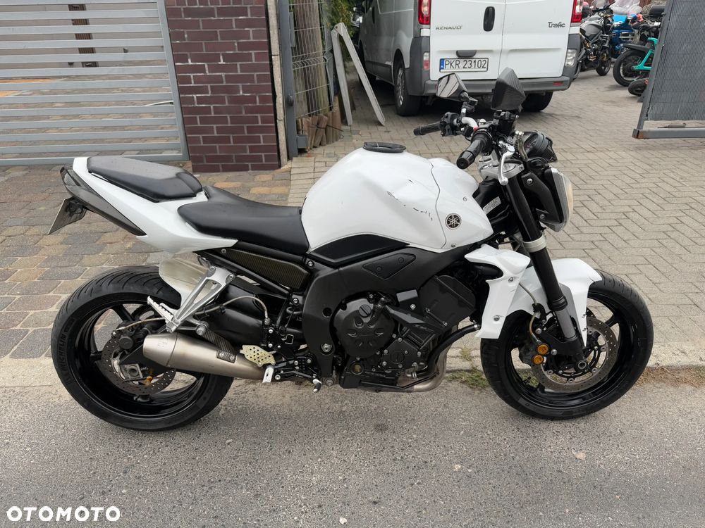 Yamaha FZ - 4